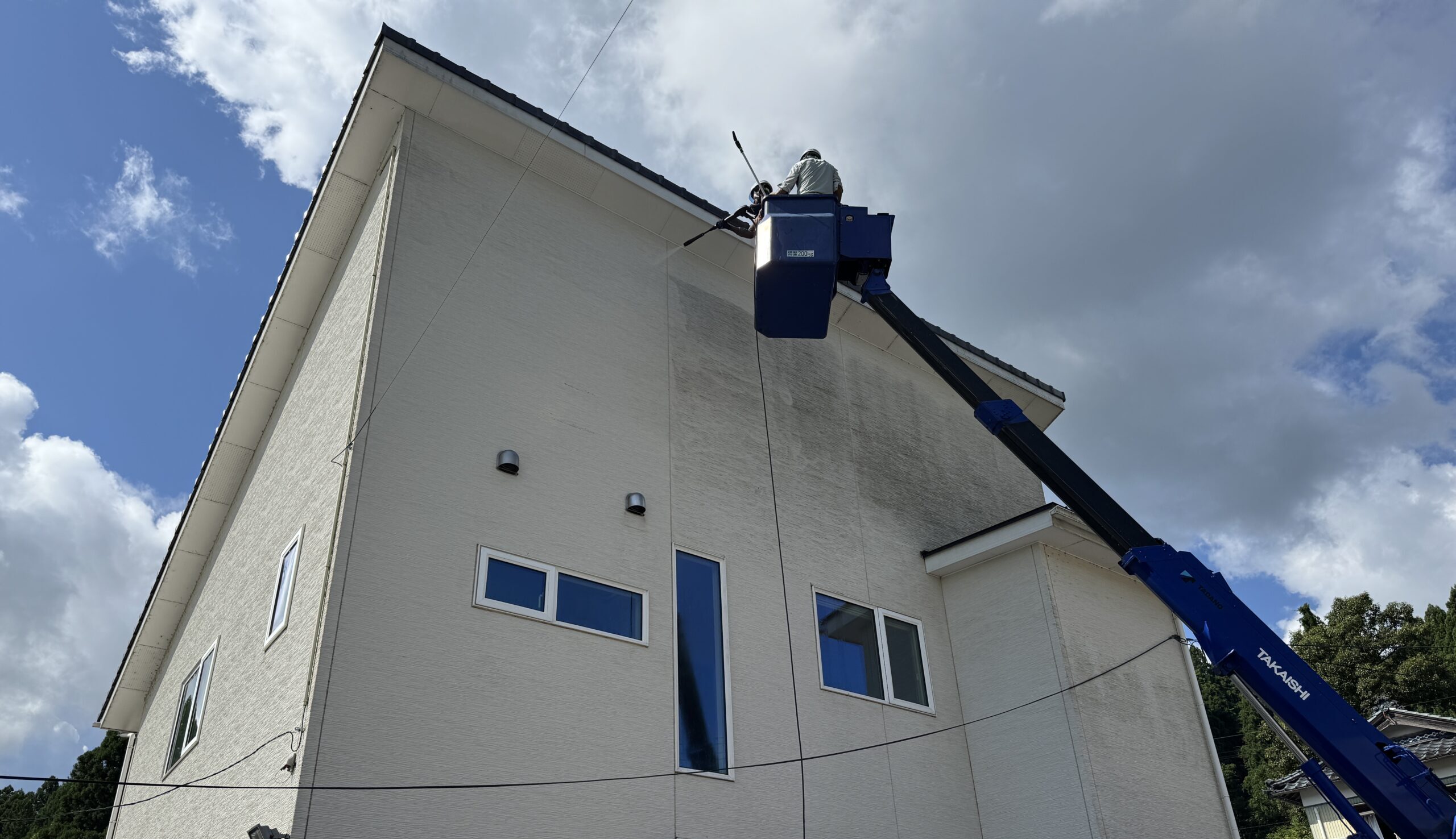 お家の外壁洗浄も承ります！